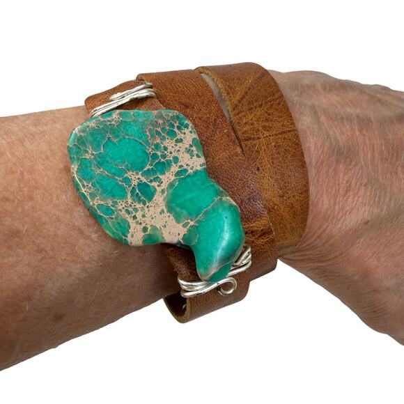 Turquoise Howlite and Leather Wrap Bracelet Artist Handmade Snap Closure - Picture 8 of 16
